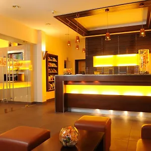 https://air-hotel-wartburg.topcolognehotels.com